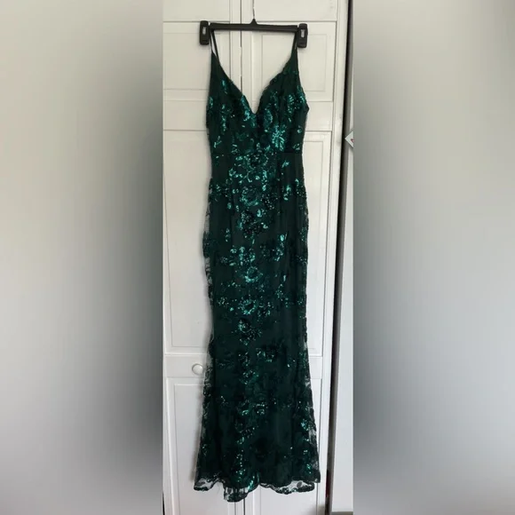 Lulus | Dresses | Lulus Emerald Green Sequin Maxi Dress | Poshmark